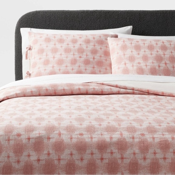 Threshold King Yarn Dye Ikat Duvet Cover and Sham Set Ivory/Mauve Cotton Slub - Picture 2 of 11